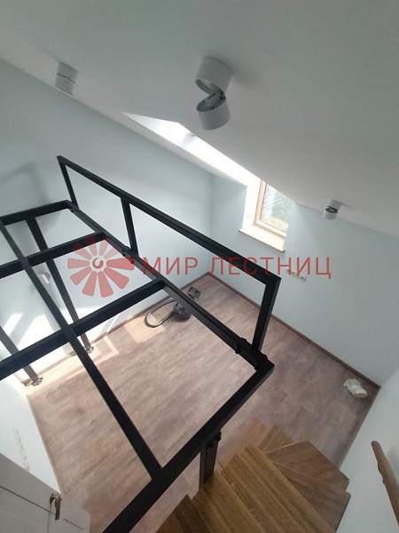 Антресольный этаж в деревне Воронки